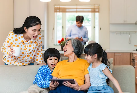 5 Tips for Balancing Senior Care With Working From Home