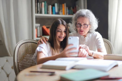 Technology for Seniors. Mady Easy.